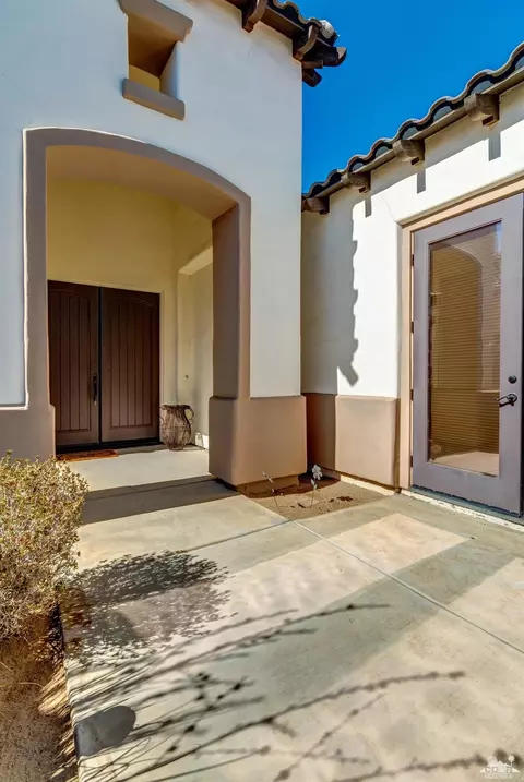 81128 Soaring Hawk Ct, Indio, CA 92201 photo 3