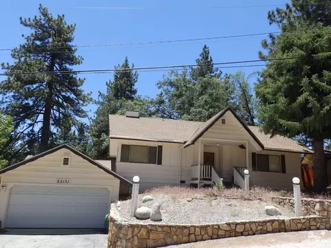 25131 Cascade Dr, Idyllwild, CA 92549 photo 2
