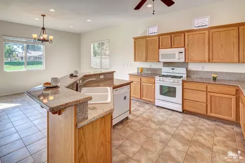 49724 Wayne St, Indio, CA 92201 photo 10