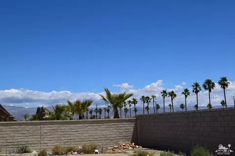49556 Constitution Dr, Indio, CA 92201 photo 4