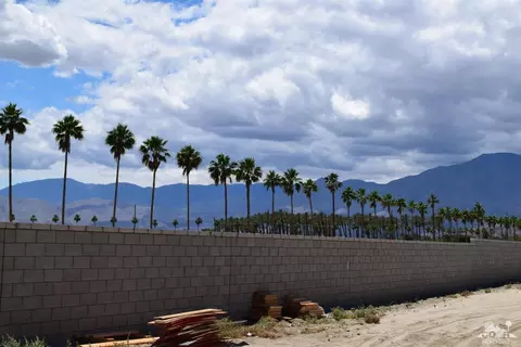 49556 Constitution Dr, Indio, CA 92201 photo 2