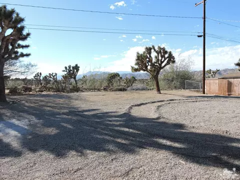 7946 Palm Ave, Yucca Valley, CA 92284 photo 28