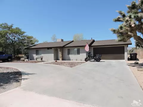 7946 Palm Ave, Yucca Valley, CA 92284 photo 3