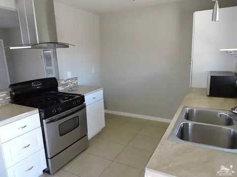 7946 Palm Ave, Yucca Valley, CA 92284 photo 18