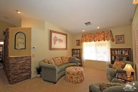 62 Sutton Pl E, Palm Desert, CA 92211 photo 5