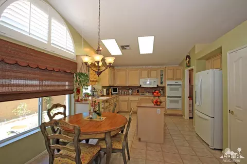 62 Sutton Pl E, Palm Desert, CA 92211 photo 15