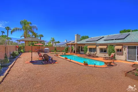 62 Sutton Pl E, Palm Desert, CA 92211 photo 2