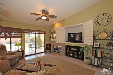 62 Sutton Pl E, Palm Desert, CA 92211 photo 11
