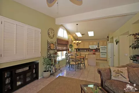 62 Sutton Pl E, Palm Desert, CA 92211 photo 9