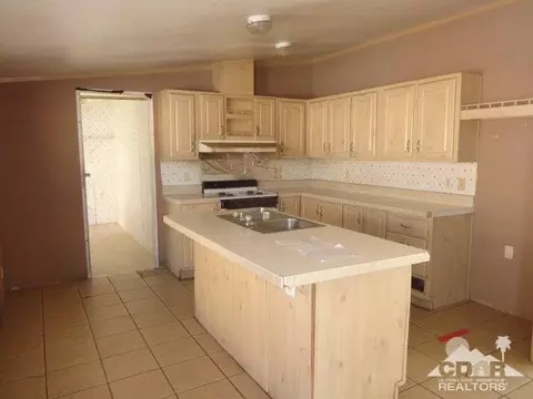 3733 Mountain View Dr, Thermal, CA 92274 photo 9