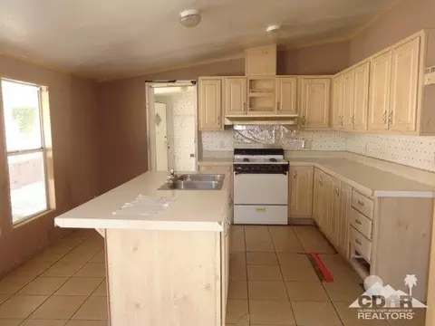 3733 Mountain View Dr, Thermal, CA 92274 photo 6