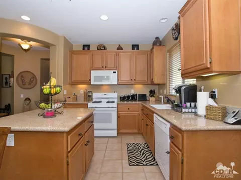 82623 Grant Dr, Indio, CA 92201 photo 4