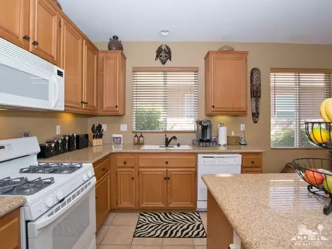 82623 Grant Dr, Indio, CA 92201 photo 3