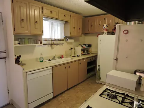 43822 Junipero St, Indio, CA 92201 photo 7