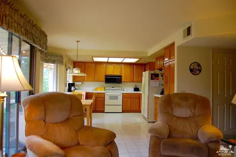 29241 Jasmine Place Pl, Highland, CA 92346 photo 6