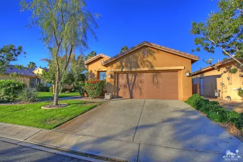 49467 Douglas St, Indio, CA 92201 photo 2
