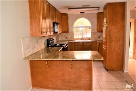54400 Eisenhower Dr, La Quinta, CA 92253 photo 2