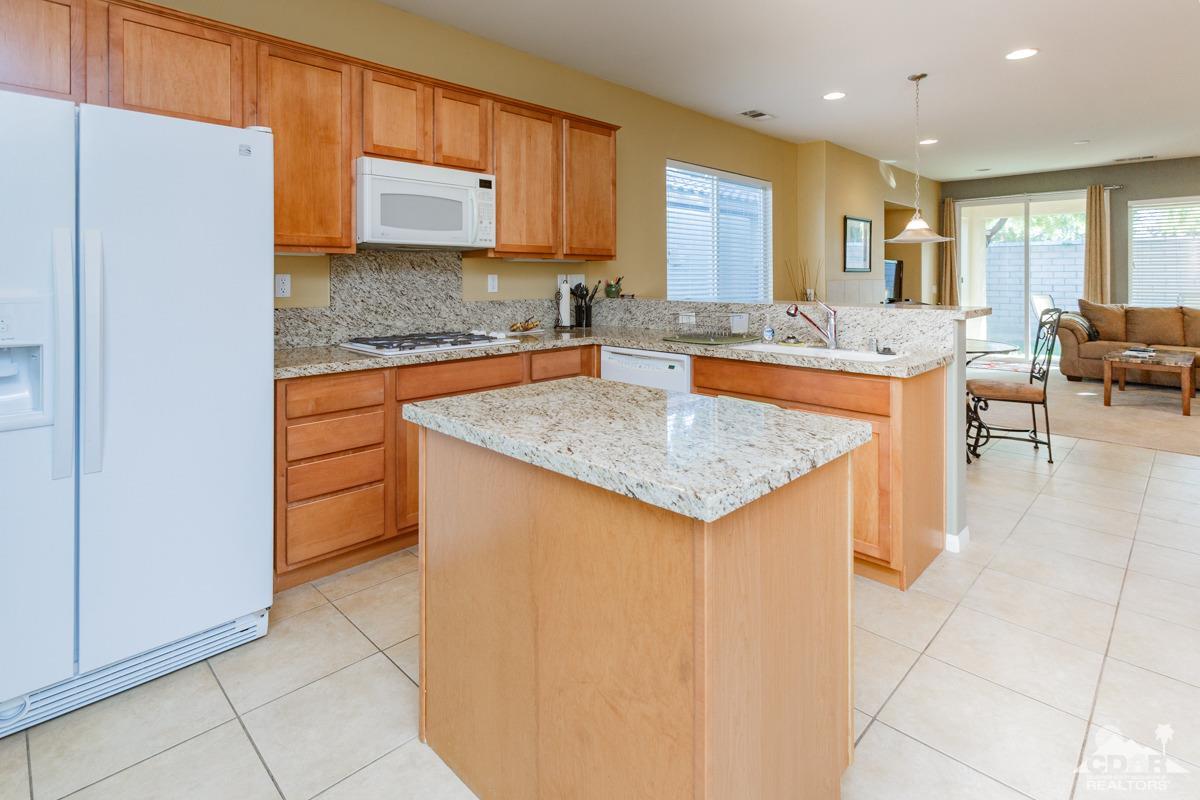 82207 Burton Ave, Indio, CA 92201 photo 10