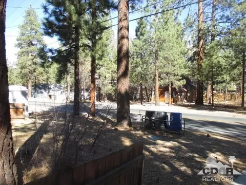 318 Maple Ln, Sugarloaf, CA 92386 photo 12