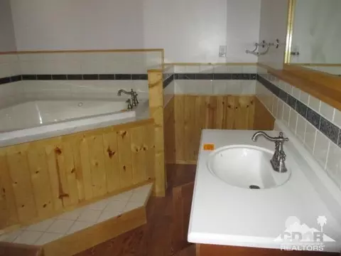 318 Maple Ln, Sugarloaf, CA 92386 photo 4