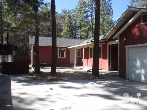 318 Maple Ln, Sugarloaf, CA 92386 photo 9
