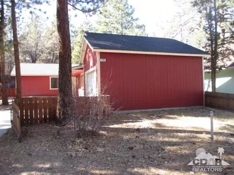 318 Maple Ln, Sugarloaf, CA 92386 photo 11