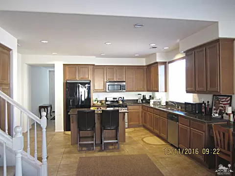79922 Camden Dr, Indio, CA 92203 photo 4