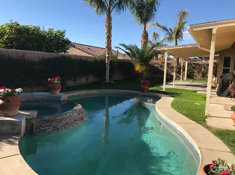 83257 Beverly Ct, Indio, CA 92201 photo 2