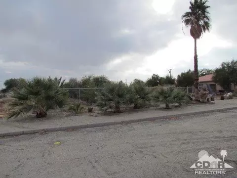 1305 Nile Dr, Thermal, CA 92274 photo 1