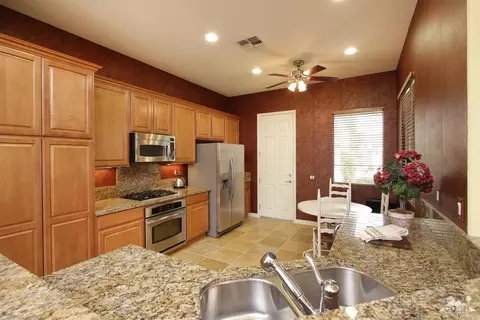 81605 Avenida Contento, Indio, CA 92203 photo 11