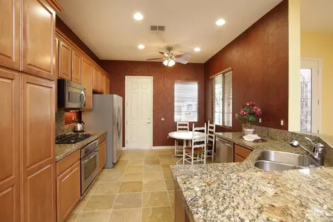81605 Avenida Contento, Indio, CA 92203 photo 3