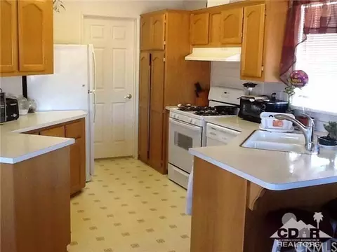 11094 Locust Ave, Bloomington, CA 92316 photo 4