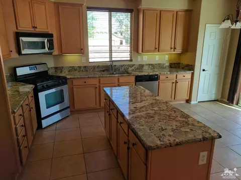 37770 Edinburgh St, Indio, CA 92203 photo 4
