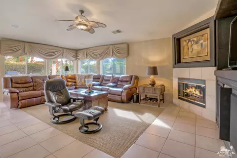 60 Sutton Pl E, Palm Desert, CA 92211 photo 11