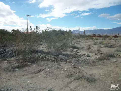 2825 Coronet Ave, Salton City, CA 92274 photo 2