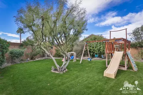 47412 Half Moon Ct, Indio, CA 92201 photo 2