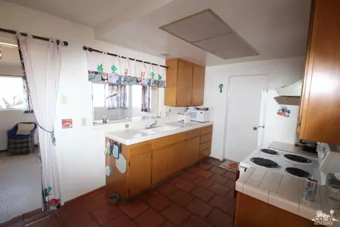 1414 Cambria Ave, Yucca Valley, CA 92284 photo 11