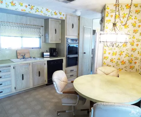 32540 Mesa Pl, Thousand Palms, CA 92276 photo 7