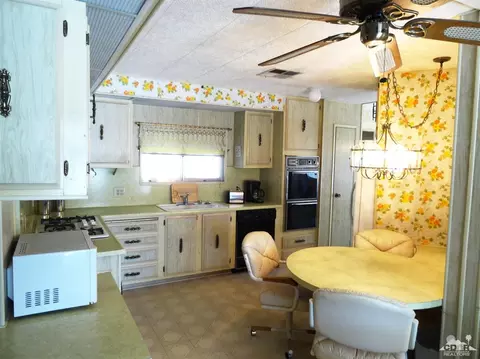 32540 Mesa Pl, Thousand Palms, CA 92276 photo 8