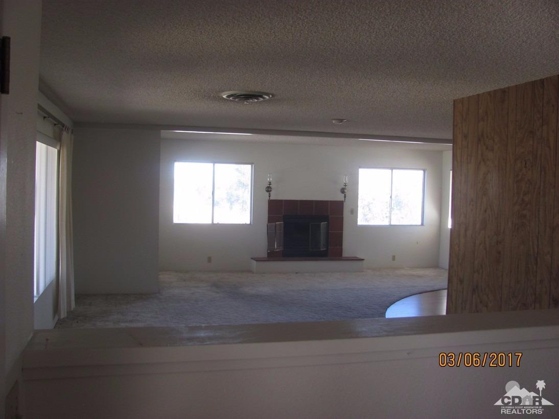 54817 Benecia, Yucca Valley, CA 92284 photo 3