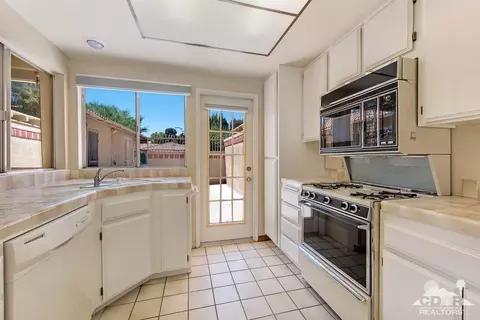 82150 Bergman Dr, Indio, CA 92201 photo 5