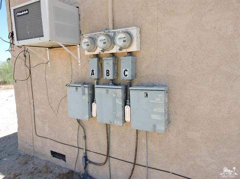72402 Hatch Rd, Twentynine Palms, CA 92277 photo 11