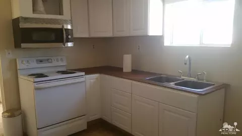 240 El Centro Ave, Salton Sea Beach, CA 92274 photo 4