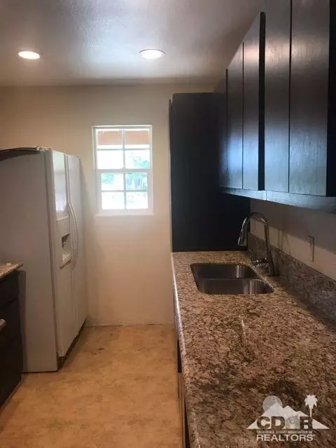 43525 Aztec St, Indio, CA 92203 photo 2