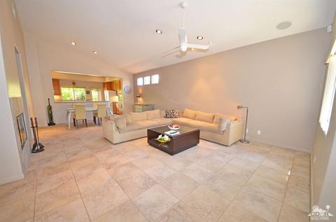 45614 Torrey Pines Ct, Indio, CA 92201 photo 3