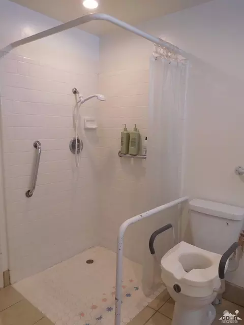 1825 Samar Dr, Costa Mesa, CA 92626 photo 3