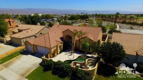 45360 Desert Eagle Ct, La Quinta, CA 92253 photo 2