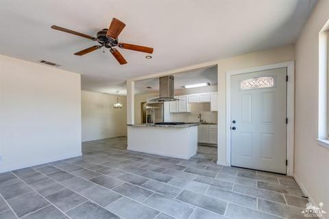 43590 Aztec St, Indio, CA 92203 photo 2
