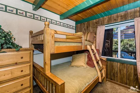 117 Spruce Ln, Sugarloaf, CA 92386 photo 3