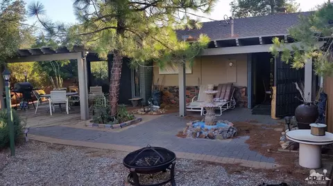 8256 Cholla Ave, Yucca Valley, CA 92284 photo 17